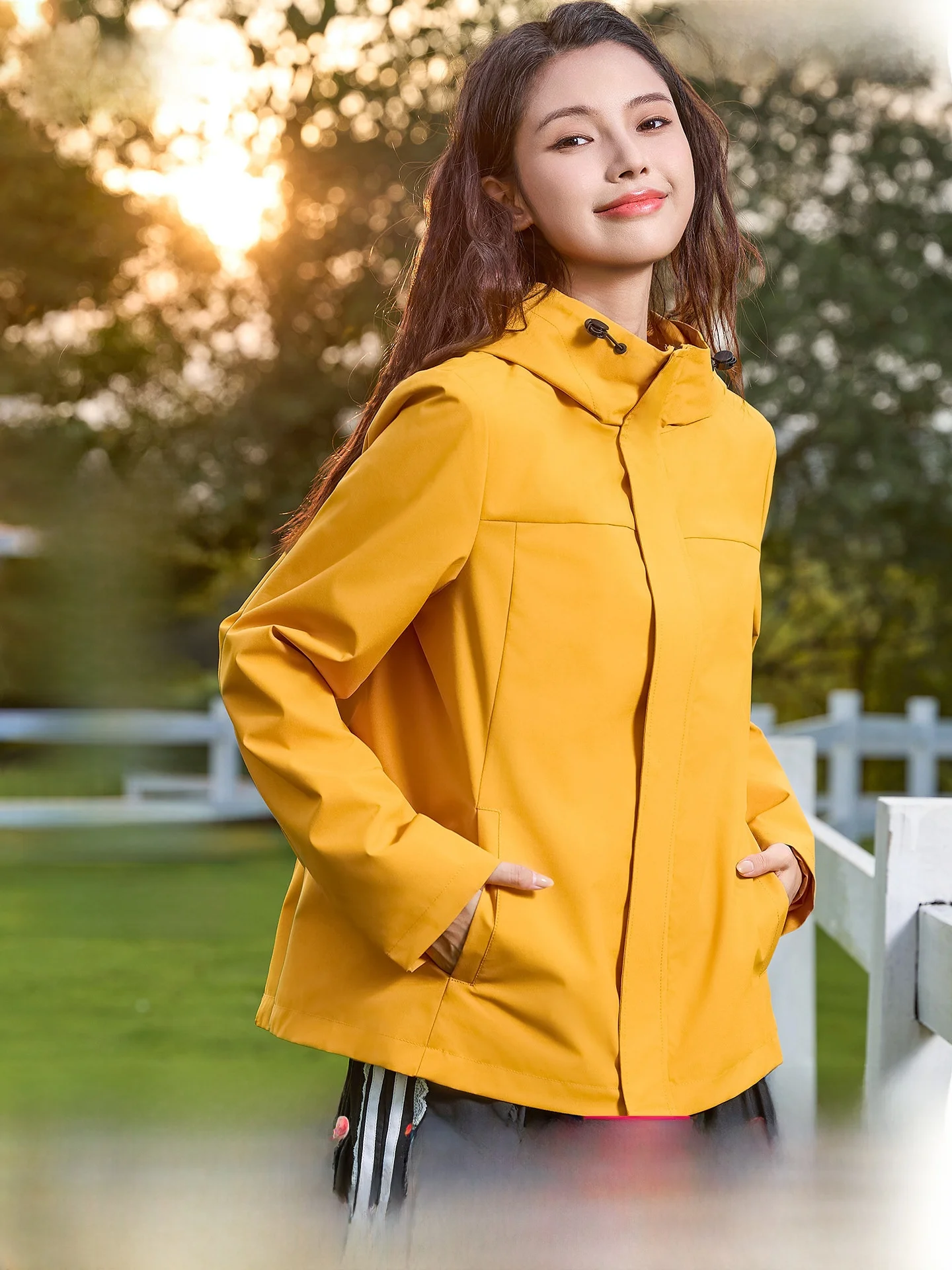 

Women's Outdoor Hooded Jaet Spring 2026 Travel Cam Workwear ort Polyester Fiber Waterproof Zipper Closure Pure Color