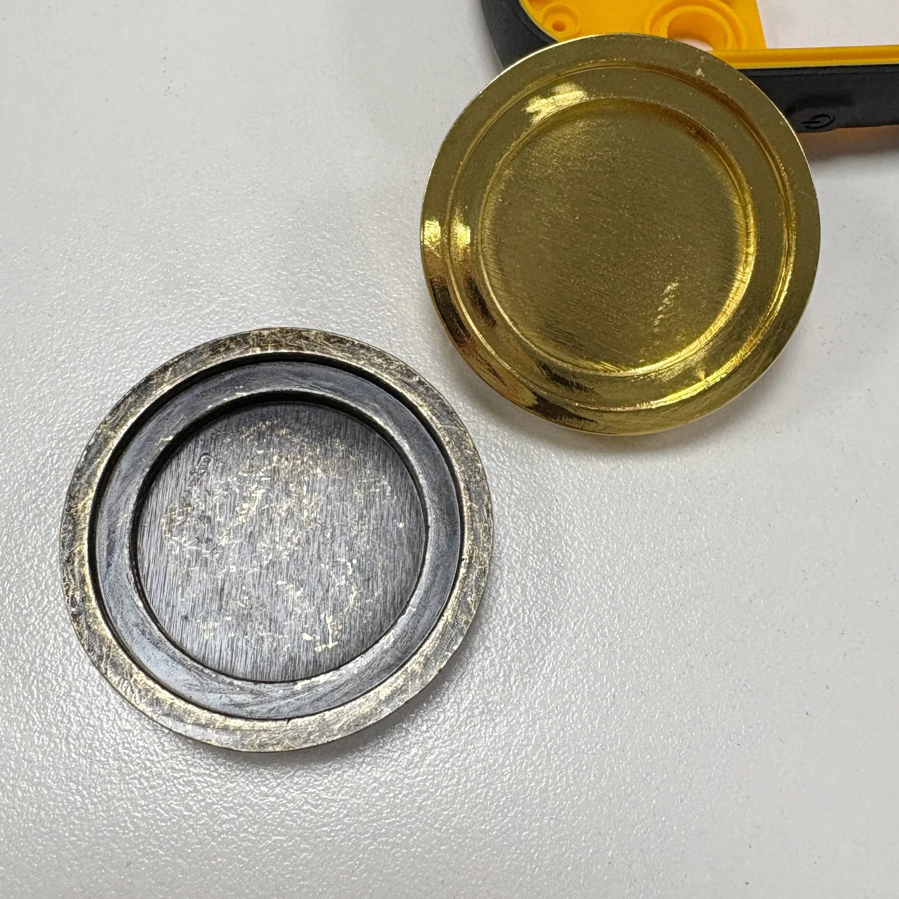 

Монета BLACK ZEO CRYSTAL Power Coin-Gold для Bandai Ranger Legacy Morpher BLACK ZEO CRYSTAL, потертая монета