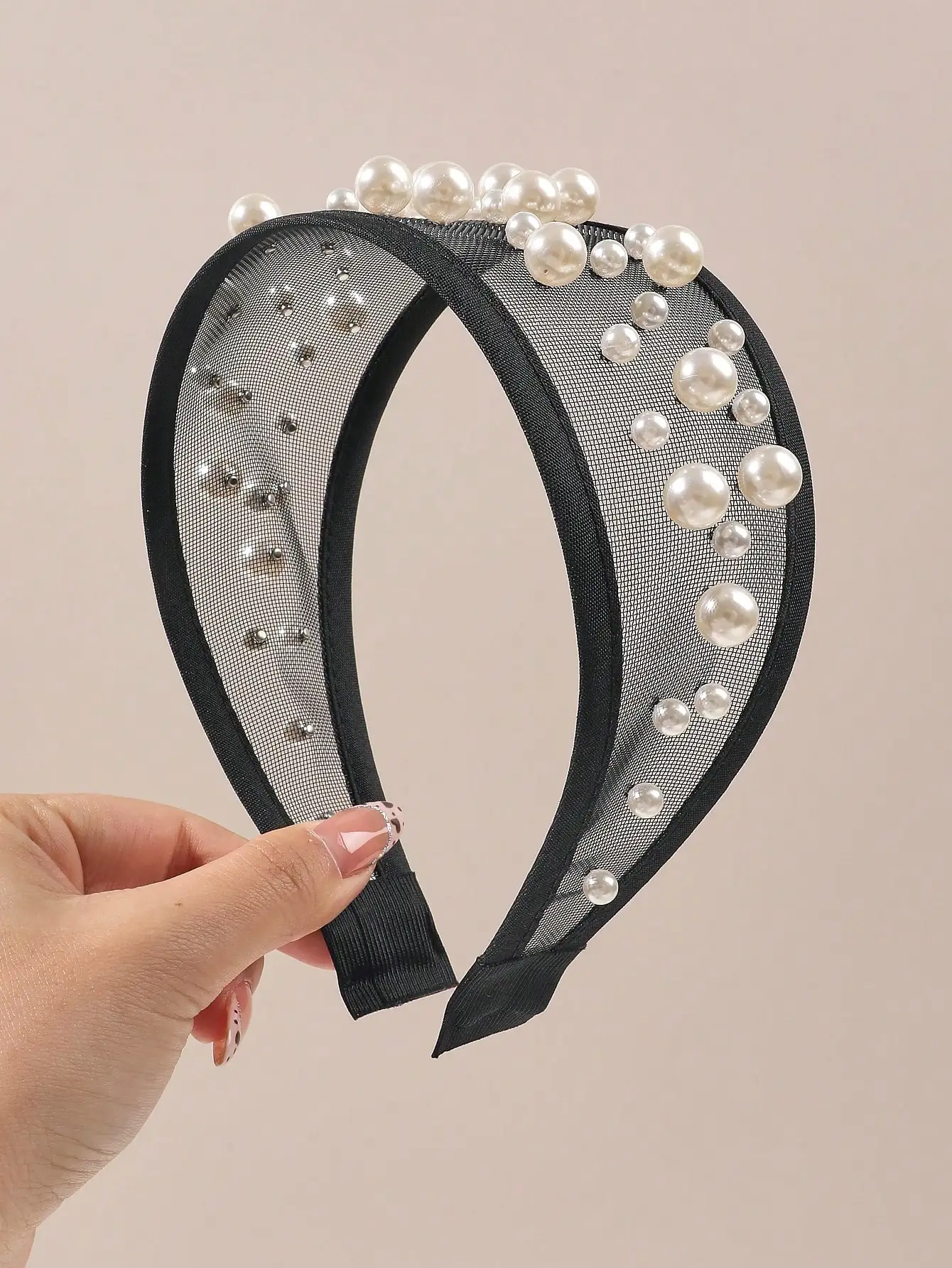 Neues schwarz-weißes 2,56 Zoll breites Mesh-Stirnband mit Perle für Frauen, rutschfester Haarreifen, elegantes modisches Haarband, Haar-Accessoires – Detail 8