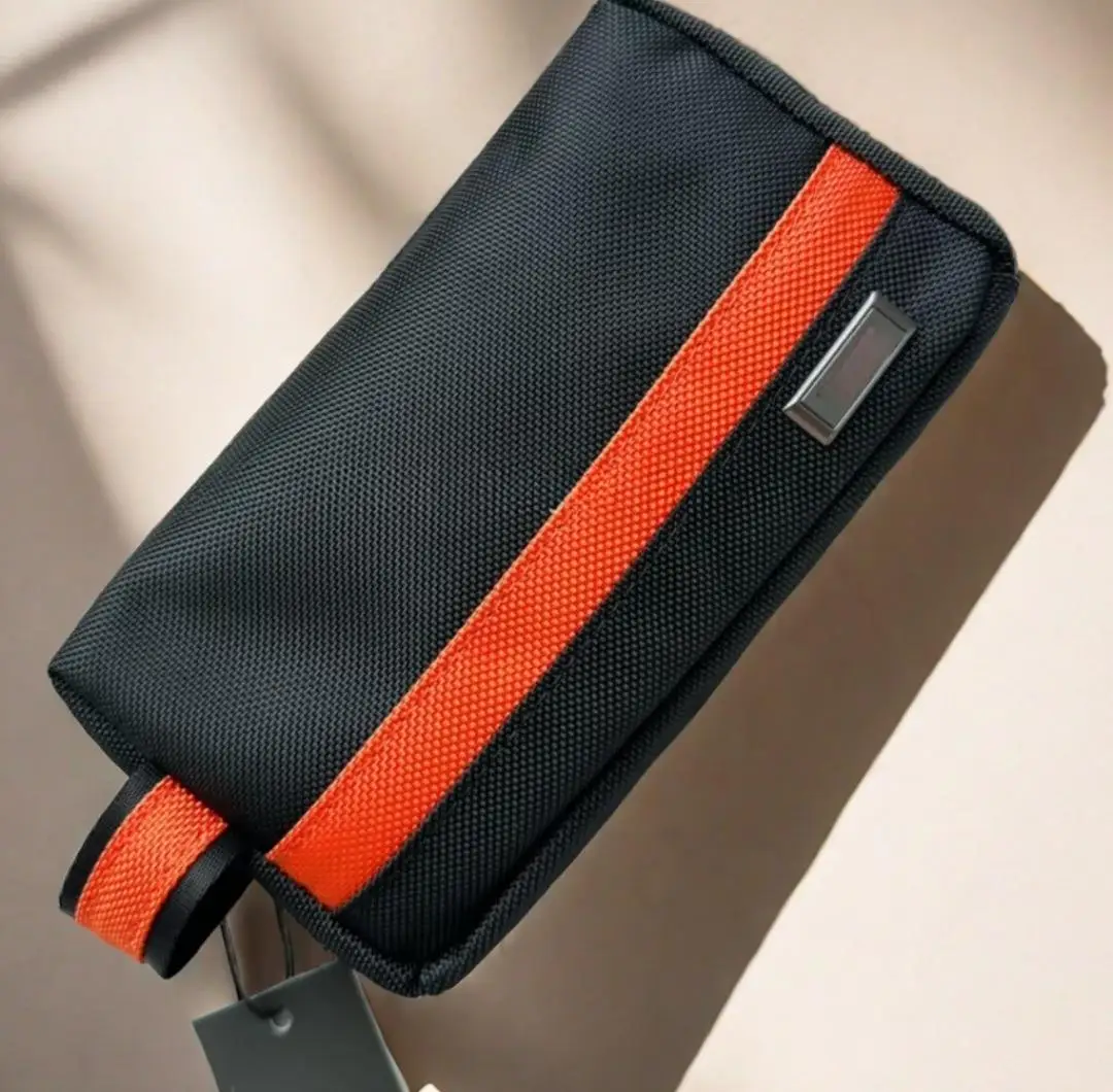 

Минималистичная нейлоновая косметичка — водостойкий органайзер, элегантный дизайн для деловых поездок и коротких путешествий