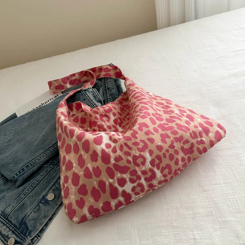 캔버스 토트백, 여성을 위한 넉넉한 숄더백 캐주얼 크로스바디 토트 대용량 데이투나이트 백 패션 탑 핸들 백 ​