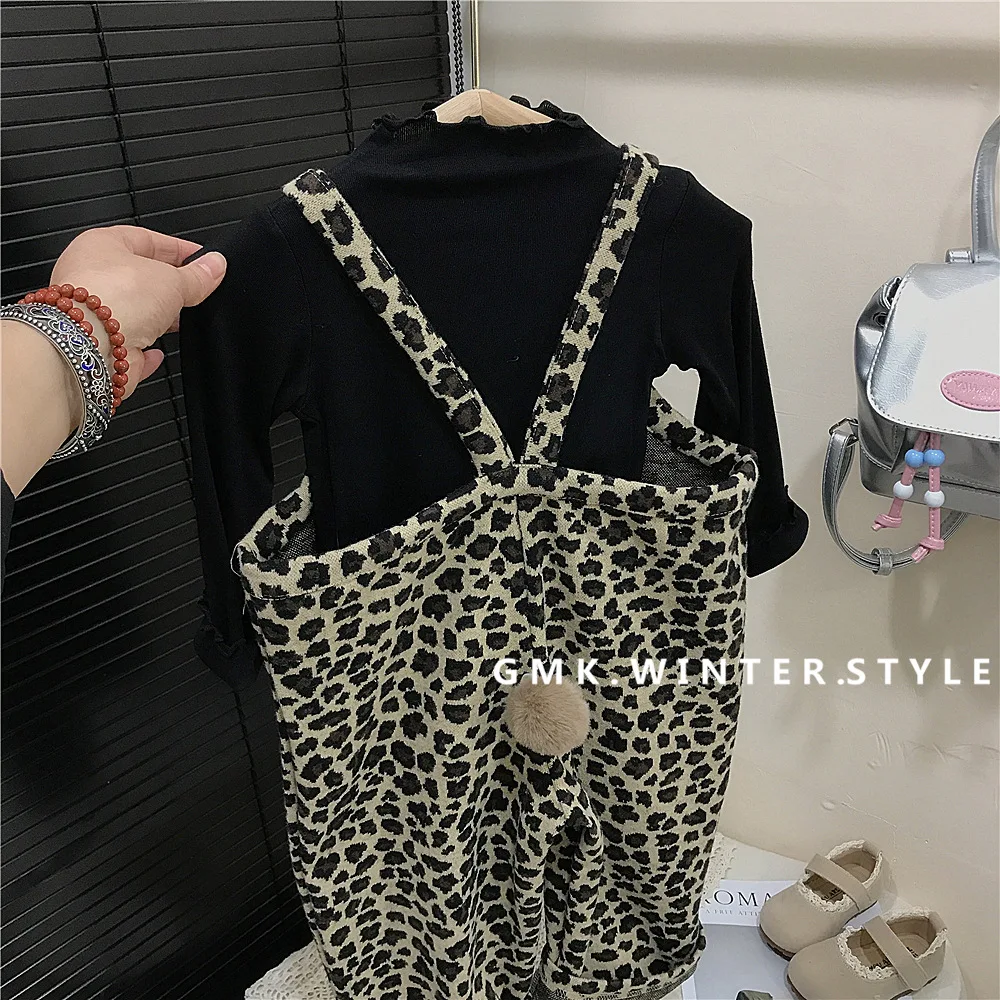 2025 Spring Babys Girl 2PCS Clothing Set Cotton Solid Soft Undershirts Leopard Sweet Ball Hair Strappy Pants Infant Girl Outfits