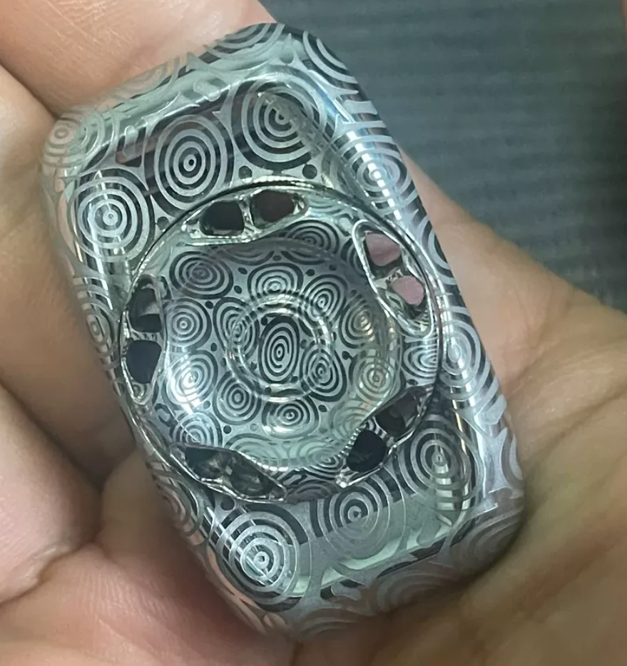 Used EDC Ark UNIVERSE gyroscope Damascus Spinner Fingertip Gyroscope Decompression Toys