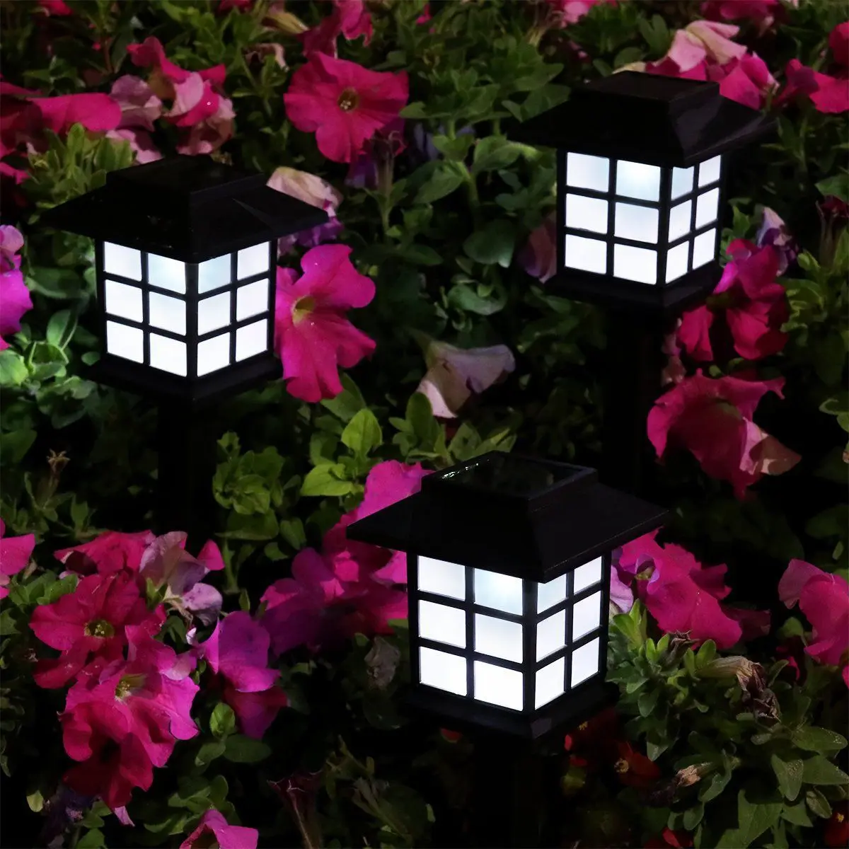 Solar Outdoor Lawn Lights Retro House Shaped Lamp Waterproof Courtyard Garden Decoration Night Lamp Inserted Small Palace Lights