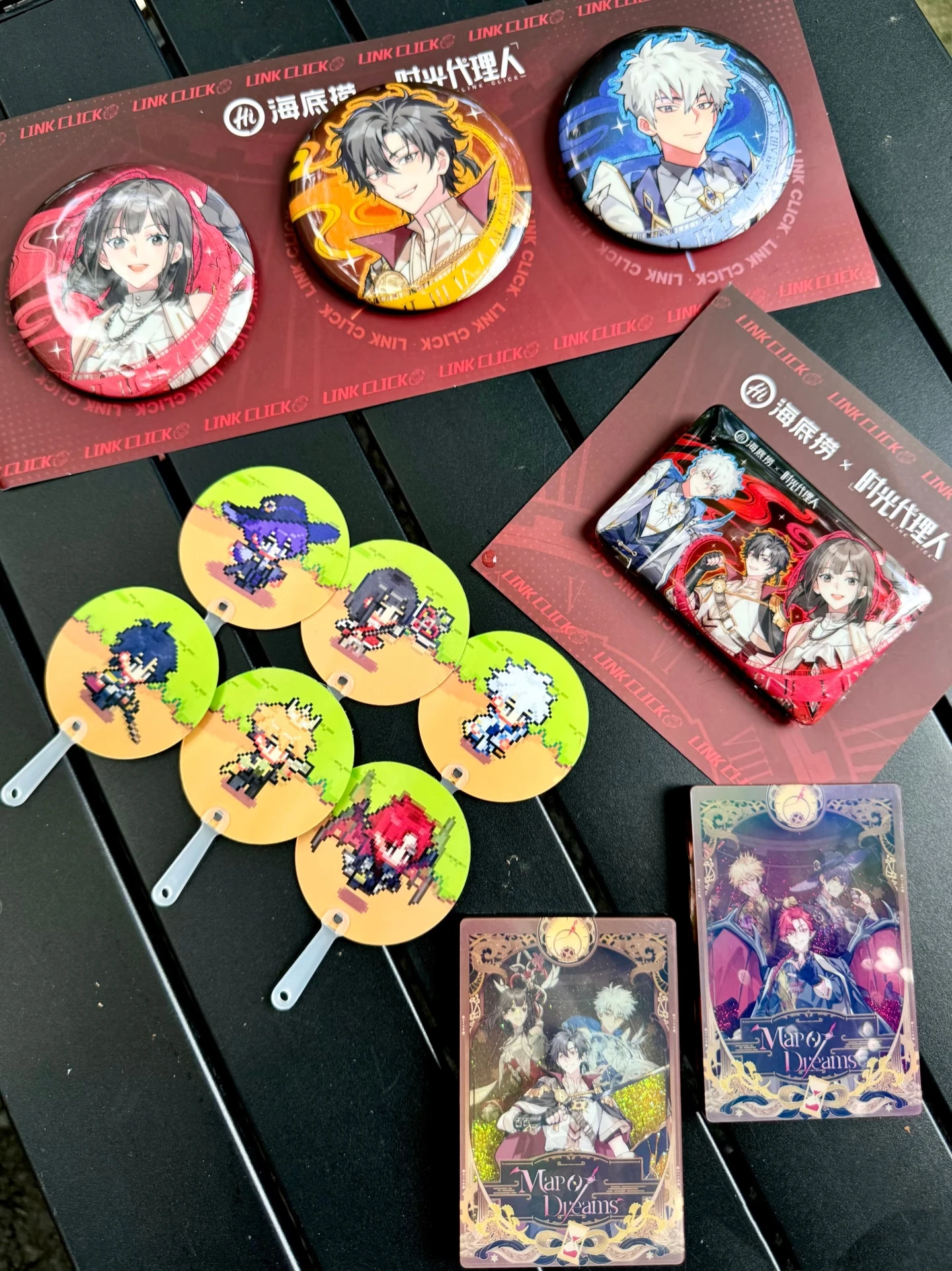 

Official Link Click X Haidilao Charles Lucas Rin Vein Xavier Felix Tinplate Badge Flowing Sand Mahjong Grating Fan in Stock