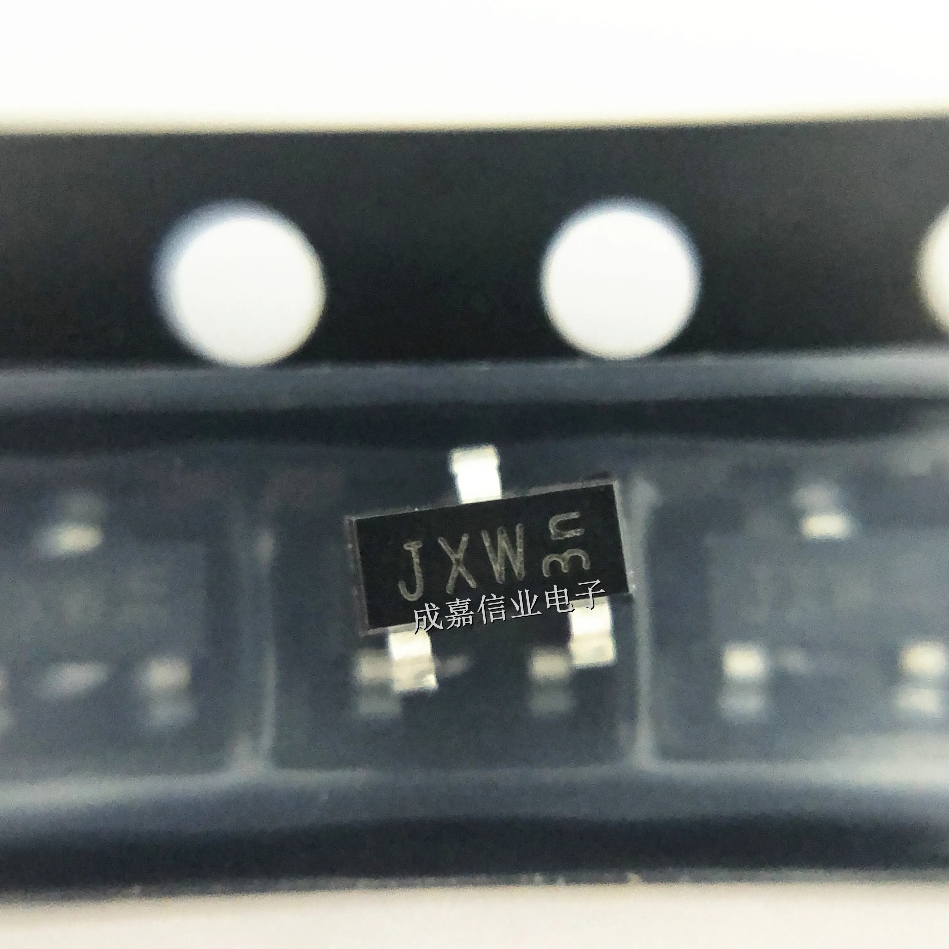 100pcs/Lot BAV170,215 SOT-23-3 MARKING;JXW Small Signal Switching Diodes 85V 4A Operating Temperature:- 65 C-+ 150 C