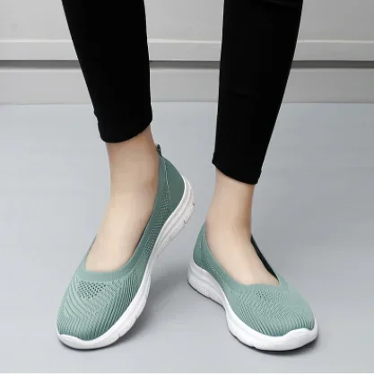 Women Sneakers Fashion Light Slip-On Socks Shoes Casual Flat Loafers 2024 Summer Breathable Mesh Vulcanized Shoes Women Trainers