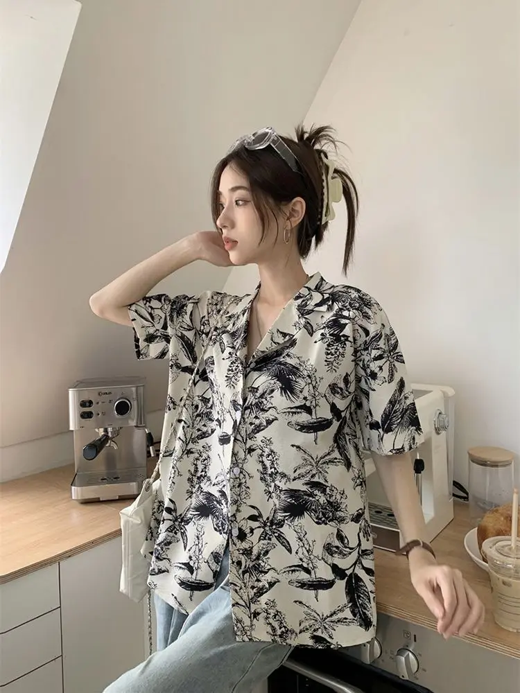 Holiday Style Printing Women\'s Summer Thin Japanese Loose Versatile Shirt Hong Kong Style Retro Lazy Short Sleeved Top Polo-neck