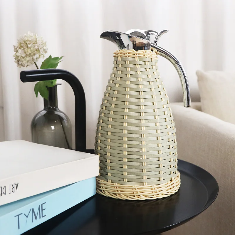 Rattan Woven 304 Stainless Steel Vacuum Insulated Kettle Thermos Handmade Woven European Style Coffee Pot Hot Water Bottle view 3