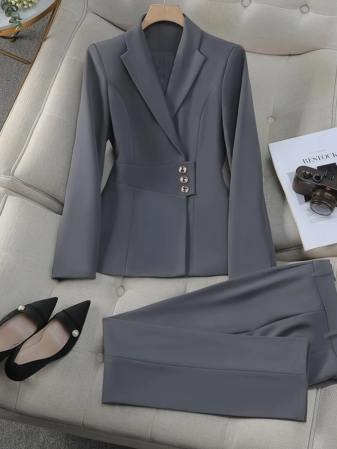 

Solid color commuting business professional fashion elegant simple office suit jacket pants suit
