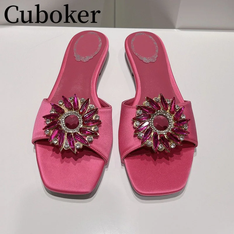 

Luxury 2024 Summer Women Satin Flat Slippers Crystal Gemstone Female Mules Open Toe Runway Party Slippers for Woman mujer