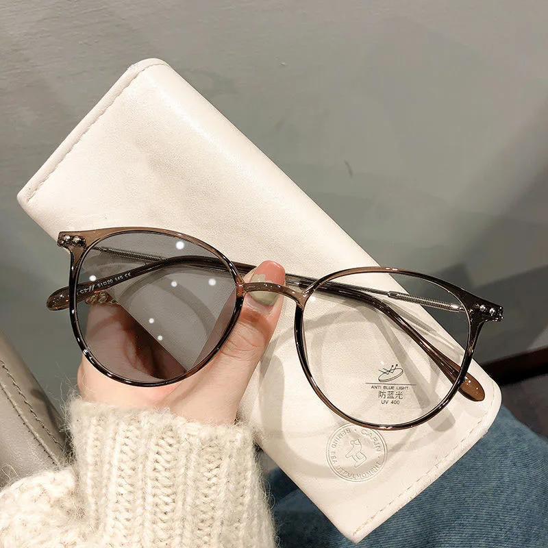 Vintage Round Photochromic Glasses Ladies Short-sight Blue Light Blocking Eyeglasses Fashion Trendy Outdoor UV400 Sunglasses