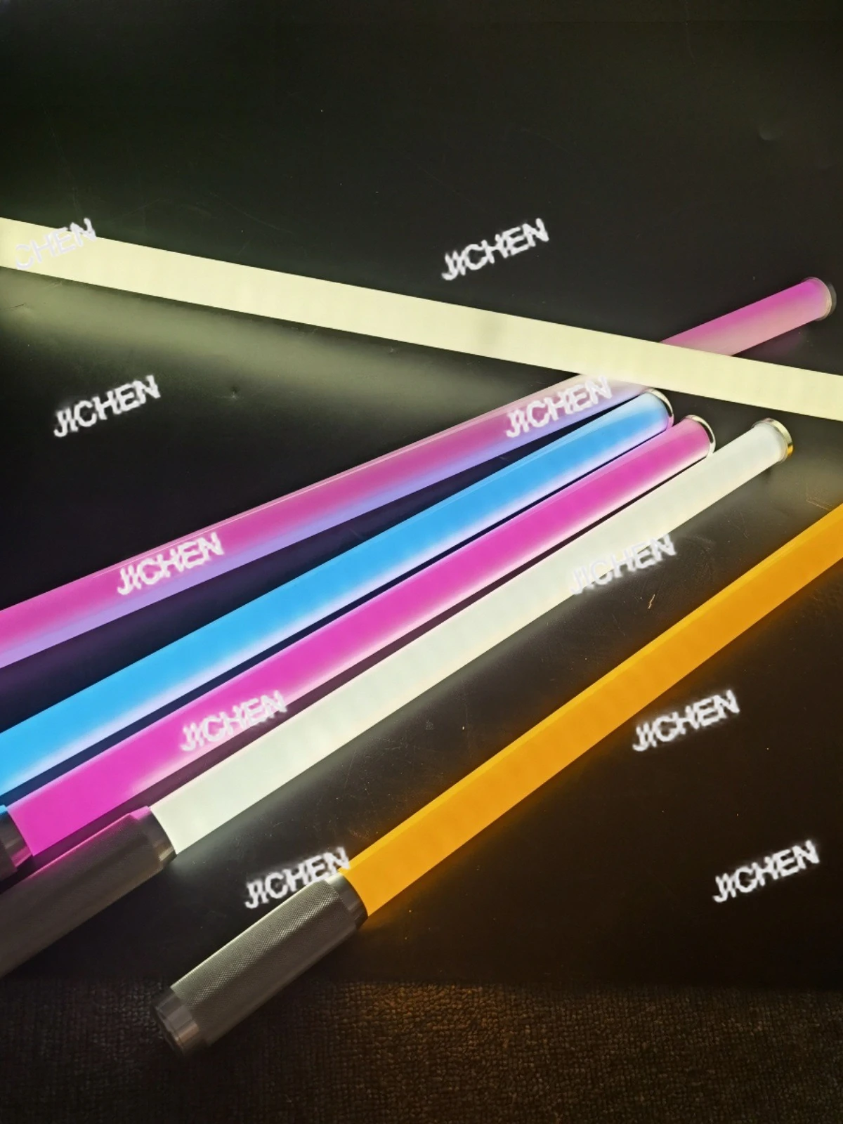 Zq Handheld Dancing…