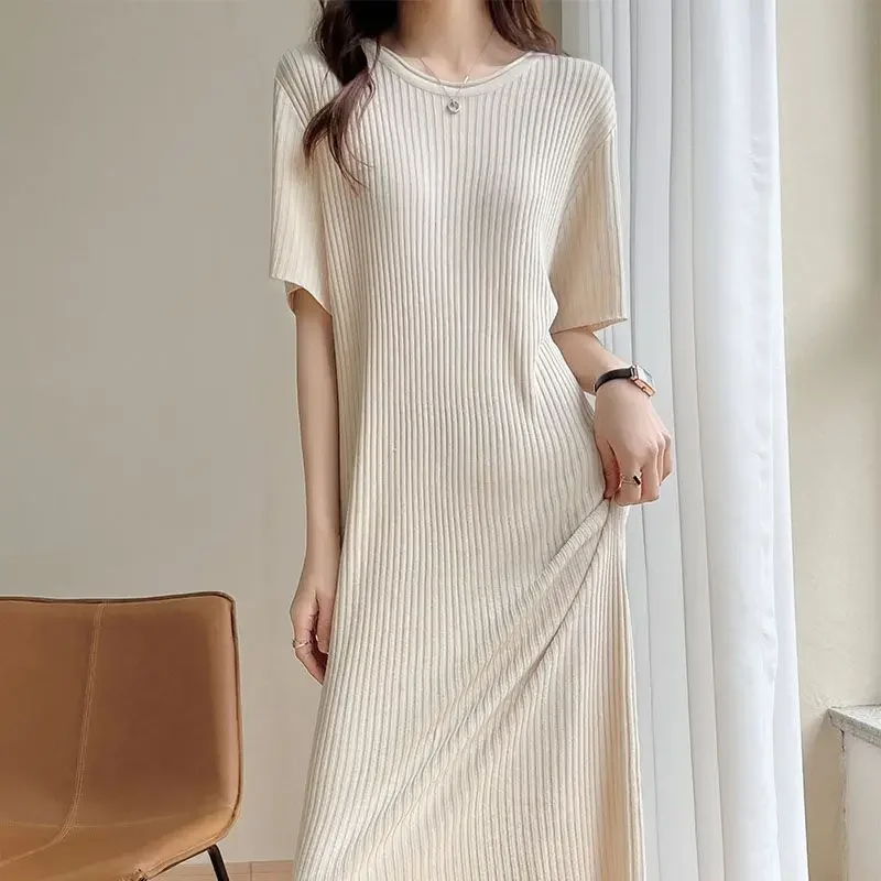 T-shirt in seta di ghiaccio Strisce verticali dritte larghe e sottili con abito elegante in tinta unita sopra il ginocchio ZT384