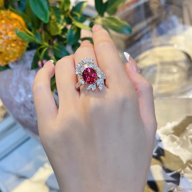 Fashion New Engagement Rings Women\'s Wine Red Geometric Flowers AAA Zircon Noble Personality Jewelry Prom Accessories Gifts D813