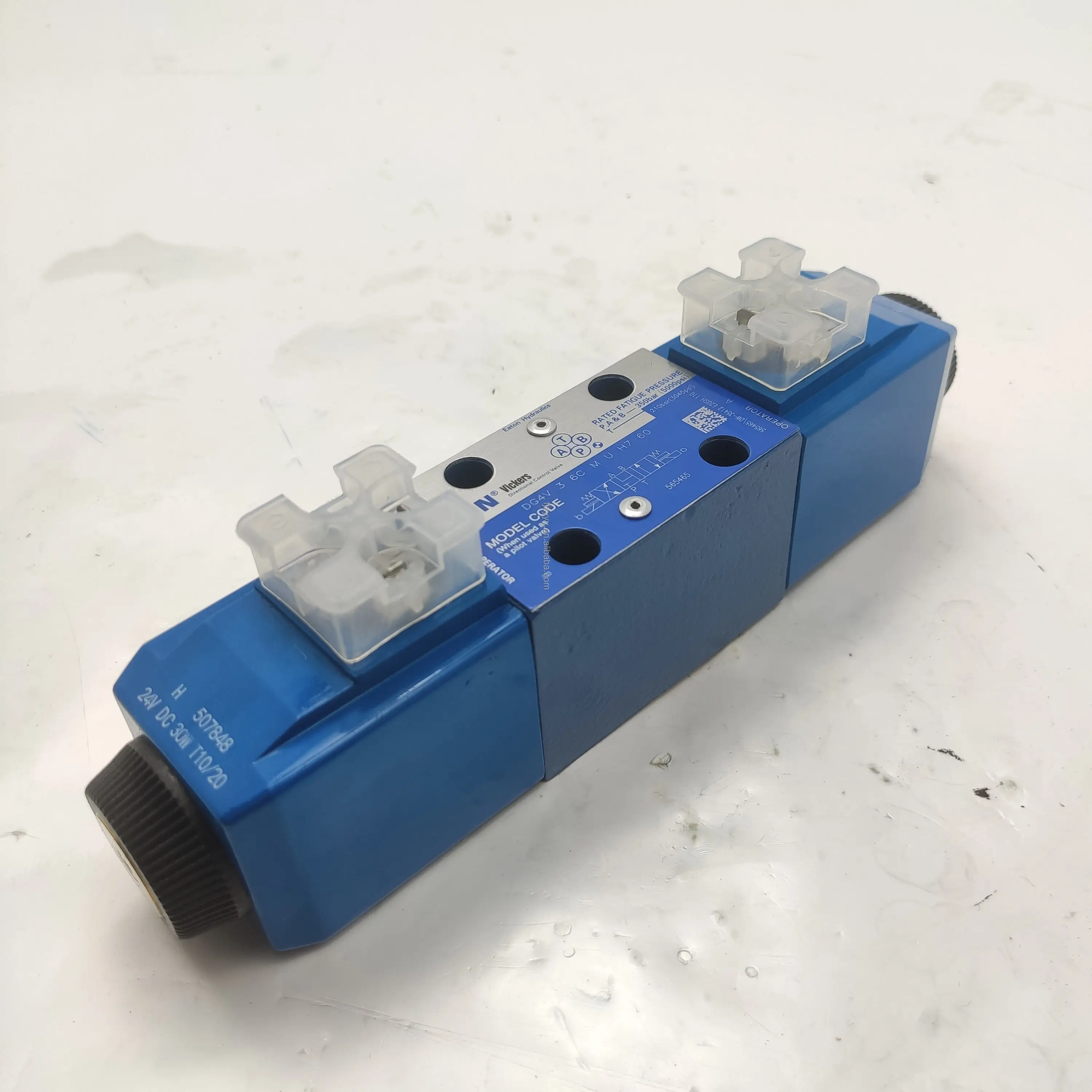 Hydraulic Solenoid Valve DG4V DG5V DG4V-3S-2C-M-FW-B5-60 DG4V-3-2AL-M-U-H7-60 DG4V-5-8CJ-VM-U-H6-20 Hydraulic Solenoid Valve