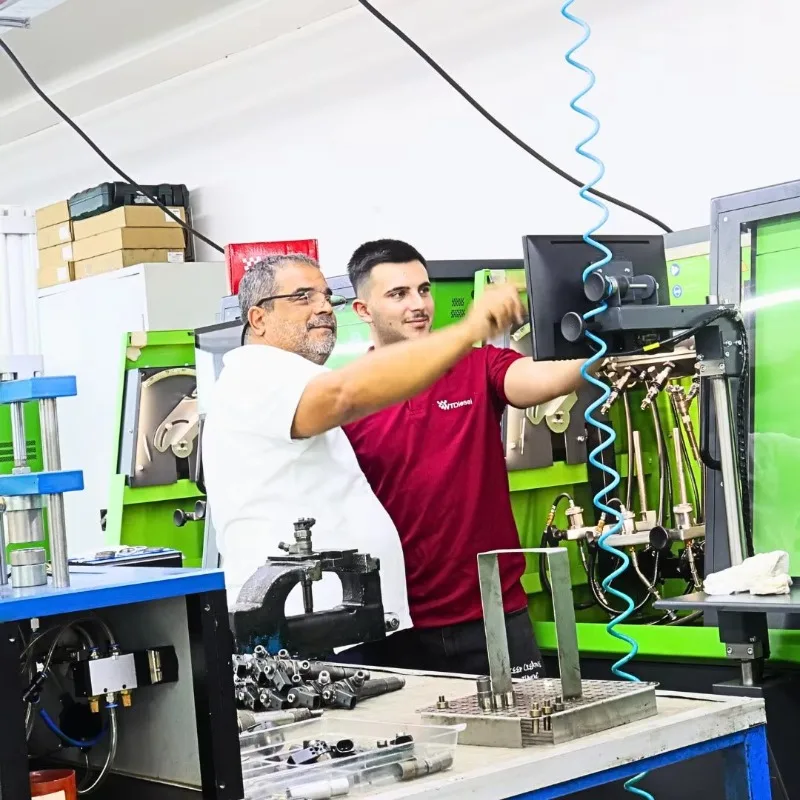 Injecteur 2.3 CDTI Siemens 166000372 R R 1660000 Q2F