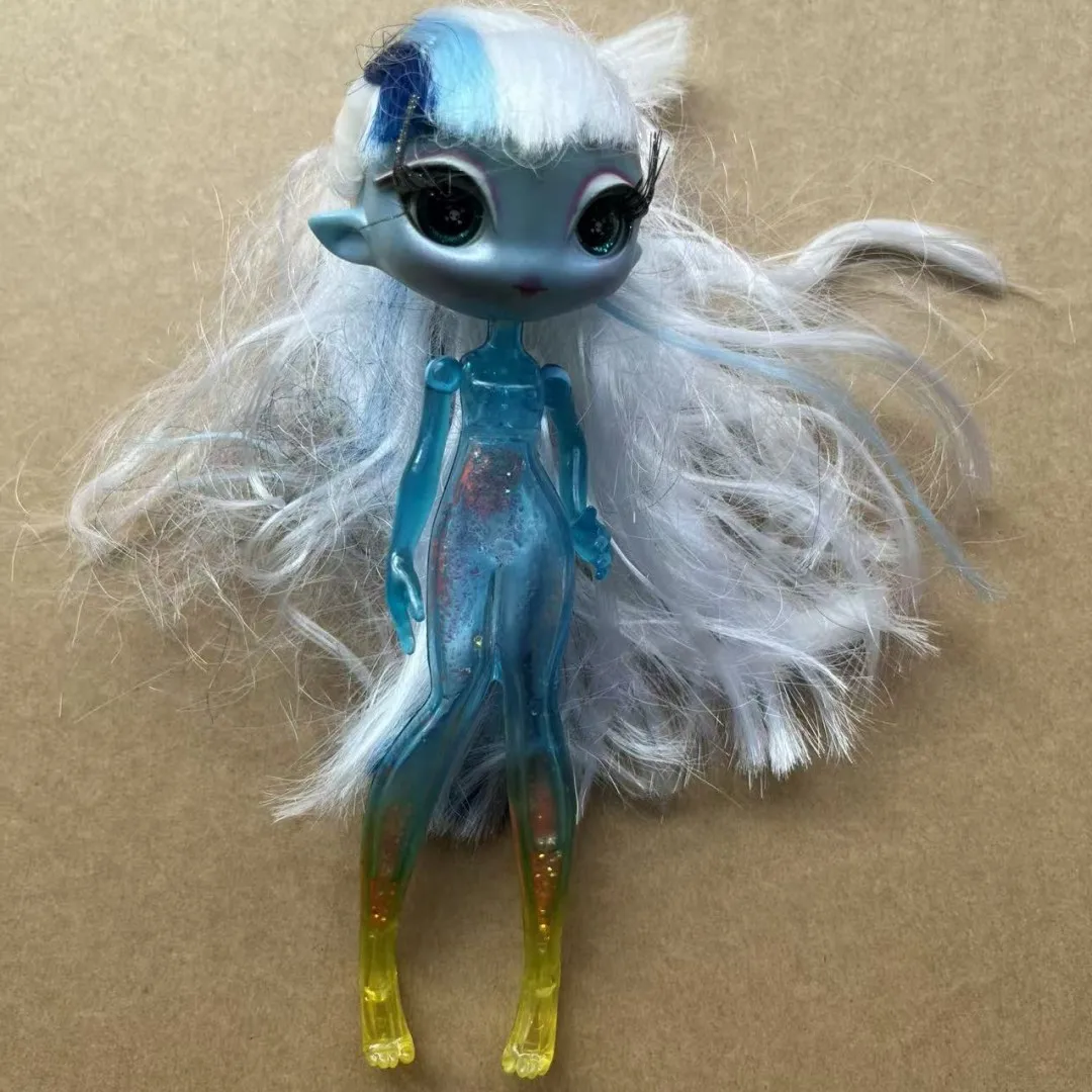 Una Verse Doll Toy White Hair Blue Body Novi Stars Long Hair 20cm Rare Collectible Doll Figures