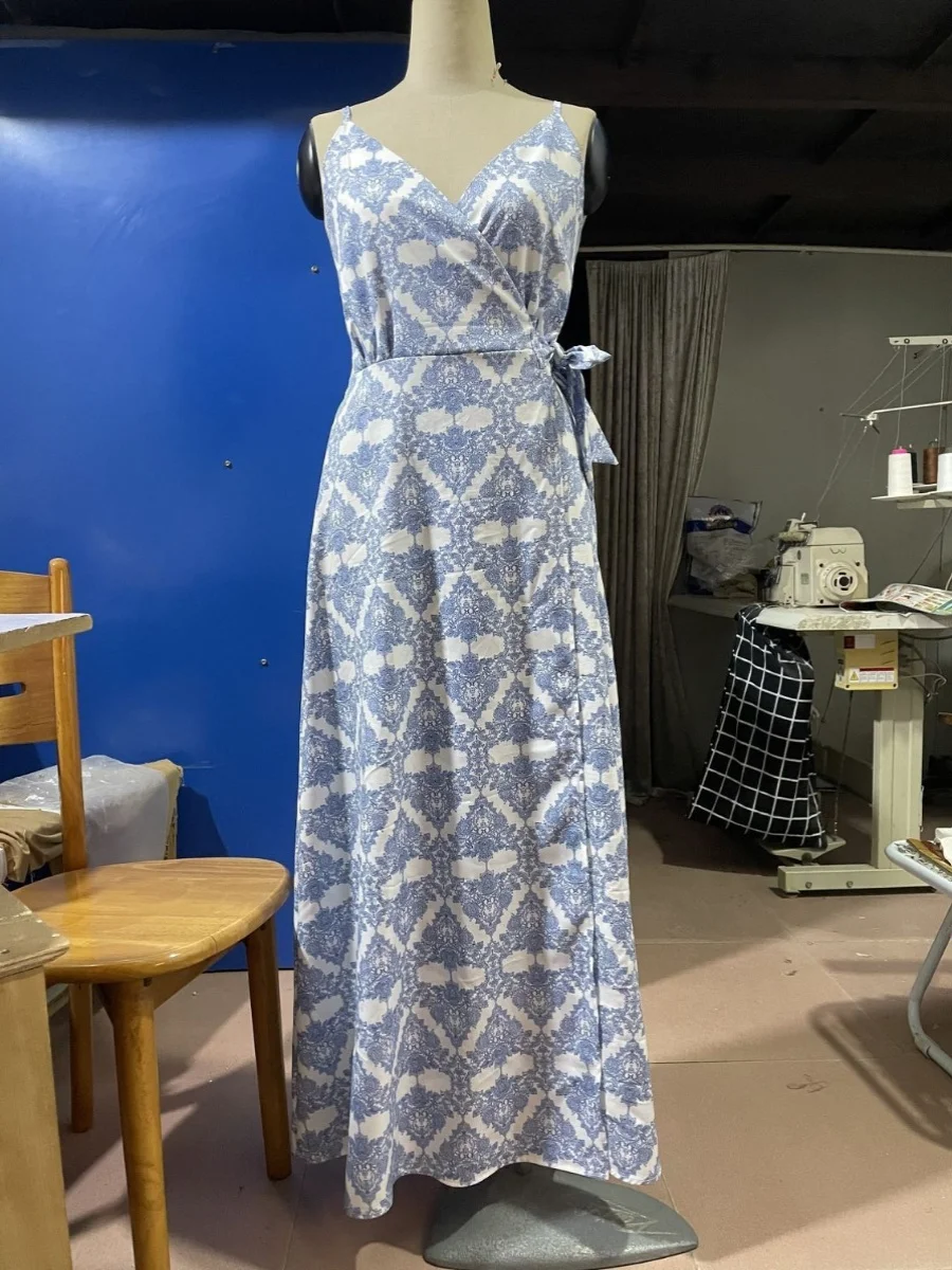 เดรสยาวลายดอกไม้พิมพ์ลายสไตล์เซ็กซี่แบบสายเดี่ยว ทรงเอไลน์เอวสูง ความยาวปานกลาง สำหรับผู้หญิง รุ่นใหม่ล่าสุดประจำฤดูร้อน