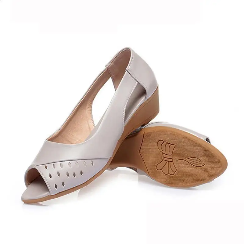 Low Sandals Woman Leather Open Toe Large Size Strappy Heels Clogs Wedge Shoes Lady 2024 Suit Female Beige Low-heeled Elastic Ban