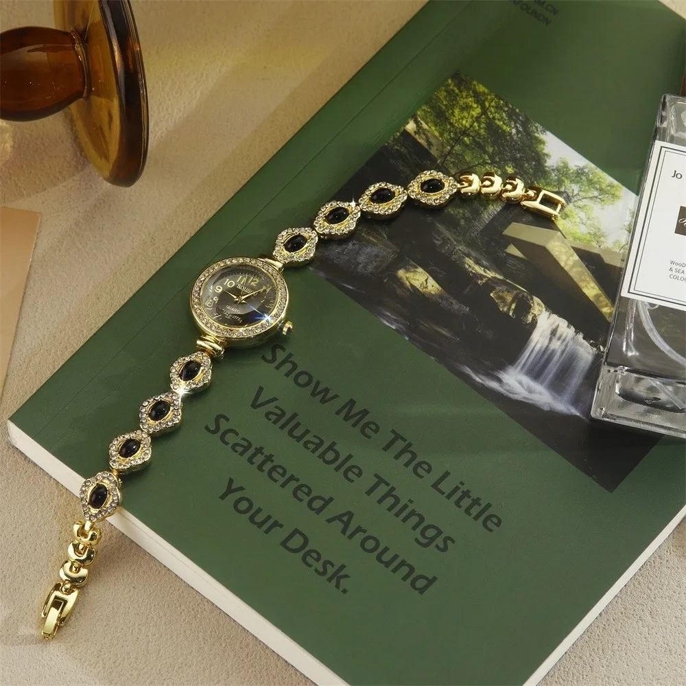 Rhinestone Quartz Watches Diamond Studded Watch Strap with Adjustable Bracelet Women Wristwatch Rotundity Shaped Watch Gift