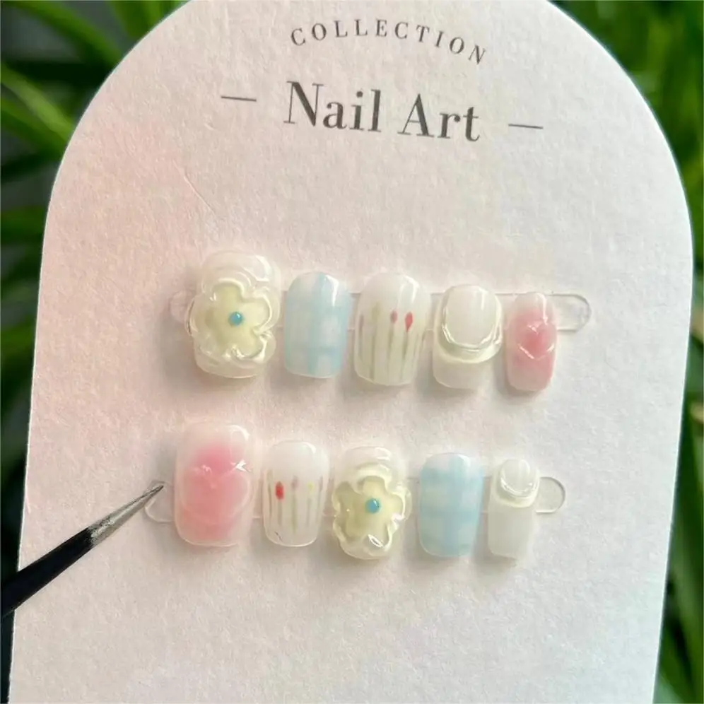 

10Pcs Sweet Cute Press on Nails Short Square Acrylic False Nails Handmade Lovely Flowers Fake Nails Gradient Full Cover Nail Tip
