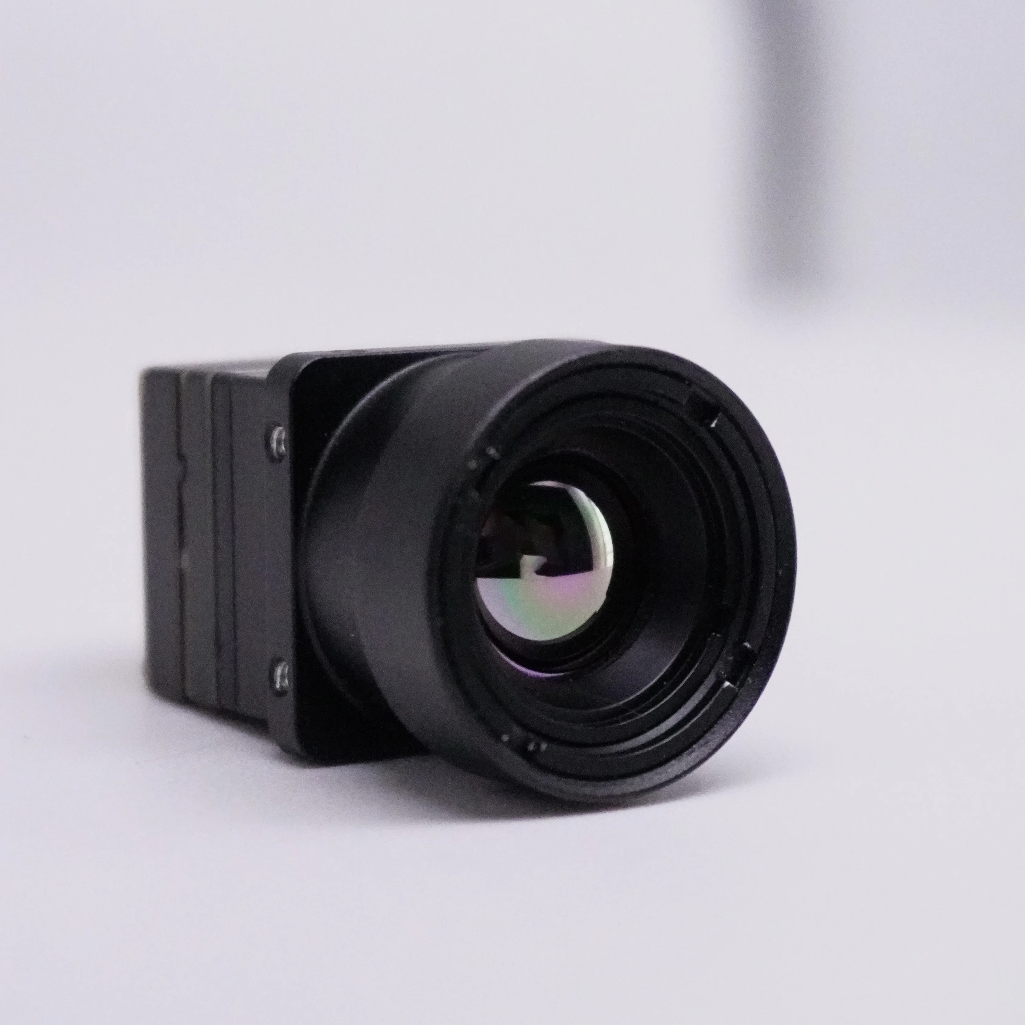 

CVBS/USB Мини-модуль тепловизионной обработки высокого разрешения 640*512 12 мкм F1.0 9 мм датчик тепловизионной камеры