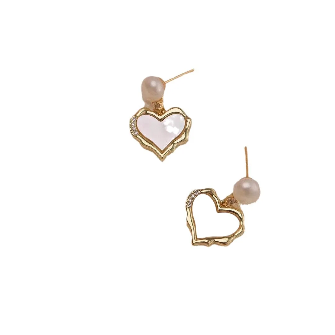 

Korean Shell Love Earrings Premium Sweet Heart Earrings Pearl Stud Earrings