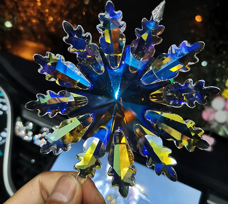 2020 New Exquisite Crystal Snowflakes Car Pendant Charms Ornament Crystal Figurine Sun Catcher Snowflake Hanging Christmas Gift