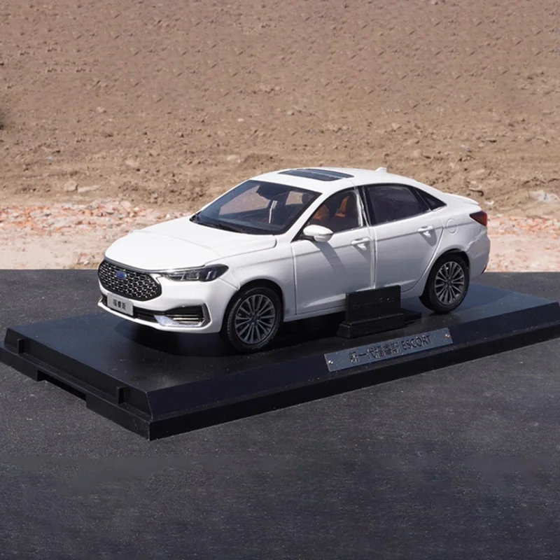 

Diecast 1:18 Scale ESCORT 2022 Sedan Alloy Car Model Finished Product Simulation Toy Collection Gift Static Model Display