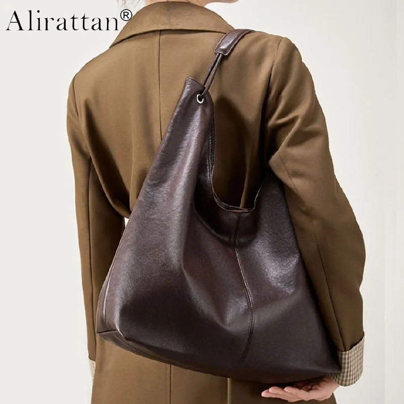 Women New Trendy Genuine Leather Shoulder Bag,Underarm Commuter Bag Fashion Barnd Designer Female Large Capacity Bag