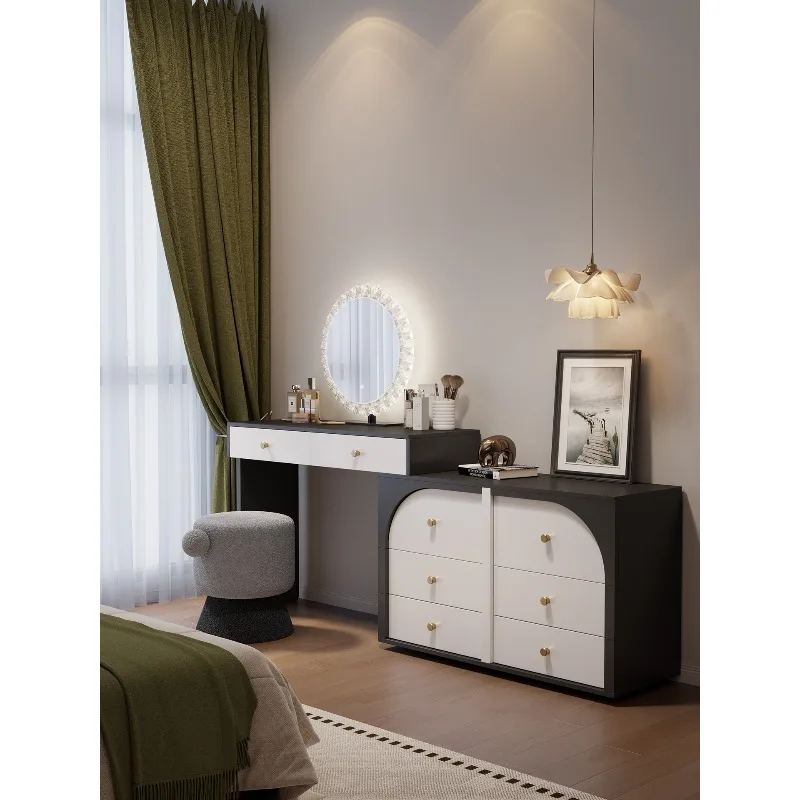 Cómoda francesa, dormitorio moderno, sencillo, pequeño apartamento, mesa de maquillaje, cofre