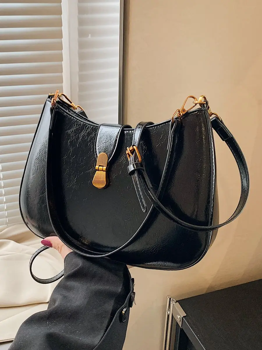 حقيبة مربعة صغيرة للنساء ريترو 2025 تسوق جديد للتنقل محفظة بكتف واحد متعددة الاستخدامات حقائب كروس ذات سعة كبيرة