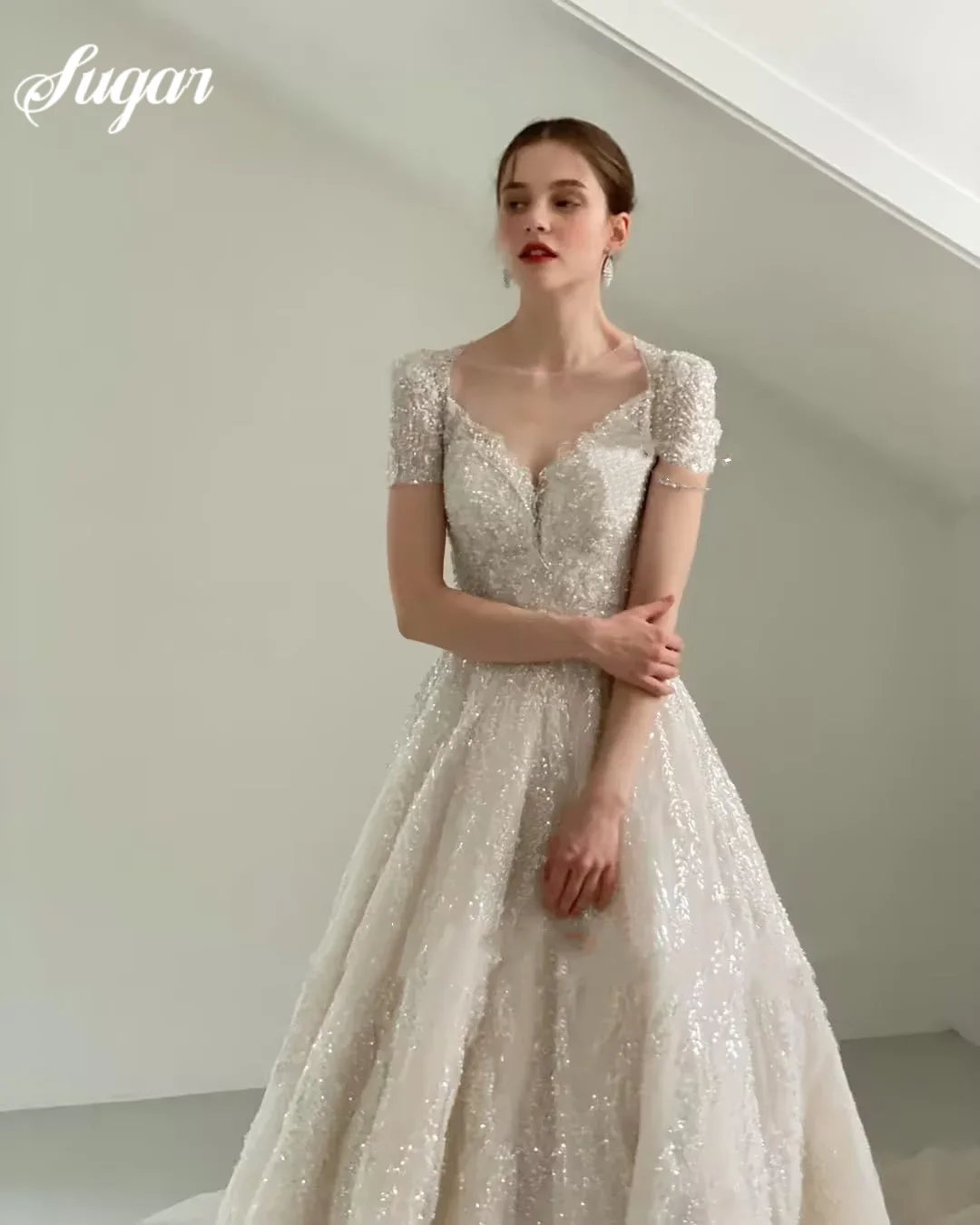 Princess V-Neck Wedding Dresses Sequined A-Line Lace Floor Length Sweep Train Bride Gowns Photo shoot Robe de mariage Customzied