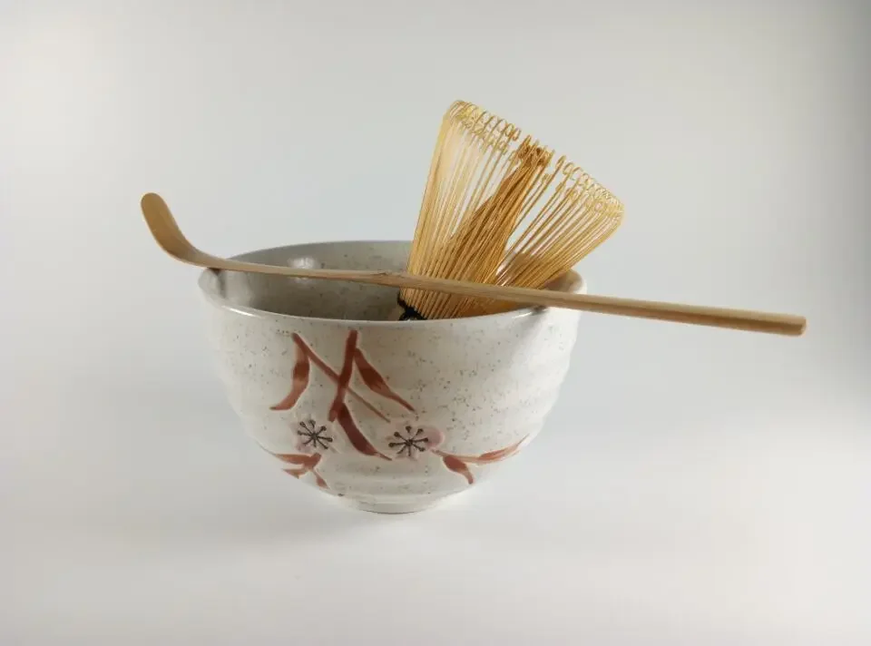 Japanese Matcha Bowl Cup Arahake Spoon w/ 100 Count Whisk Tea Ceremony Gift Set