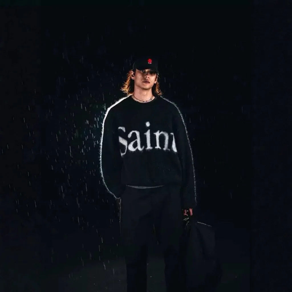 

Loose Casual round Ne Letter Embroidered Camere Sweater for Men And Women Breathable Self-Heating Elastic Youth Faion