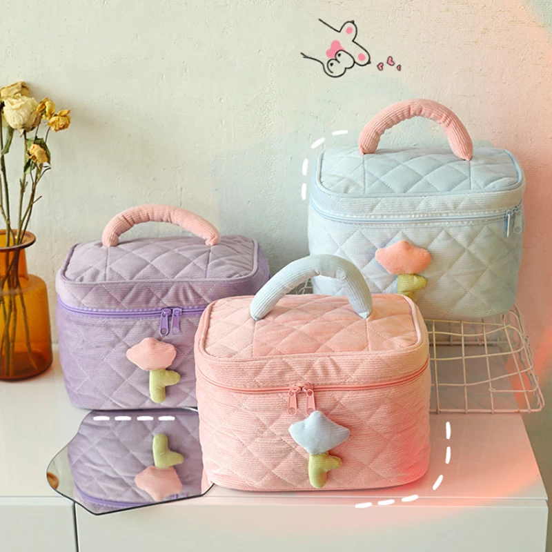 Dompet bunga Tulip modis wanita, tas kosmetik bepergian kapasitas besar, penyimpanan ritsleting, Organizer Makeup portabel