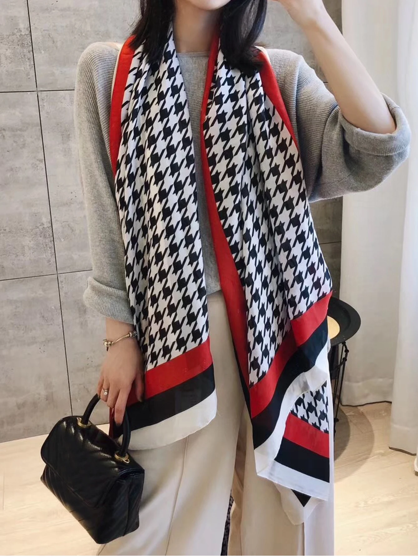 2026 Fashion Scarf Women's Luxury Design Scarf Silk Smooth Scarf Ladies Houndstooth Pattern Soft Headband Shawl Beach 90x180cm