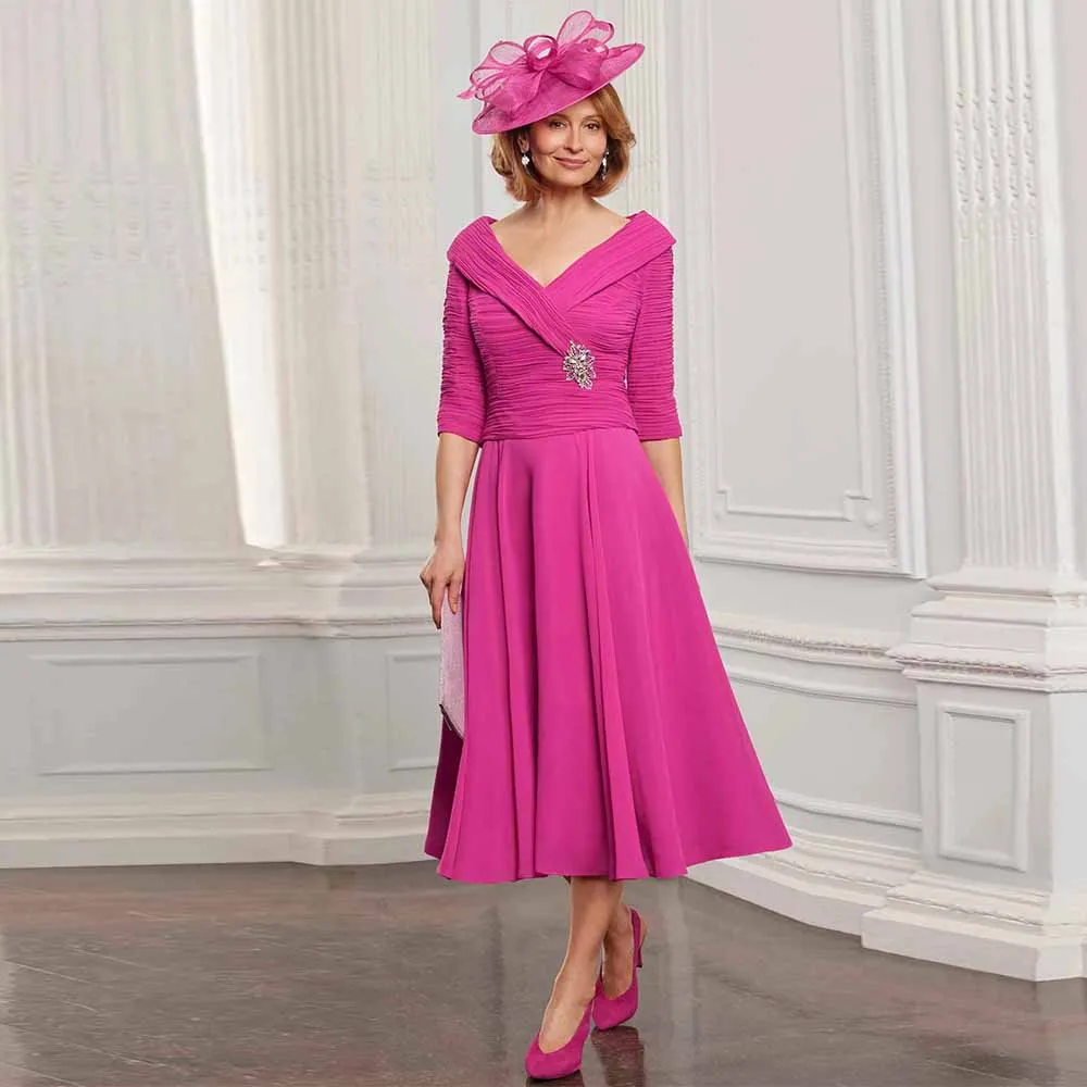 Chic Groom's Mother Dresses Chiffon A-line Cocktail Party Dresses Fuchsia V-neck Pleat Beads Ruched Mother of the Bride Dresses
