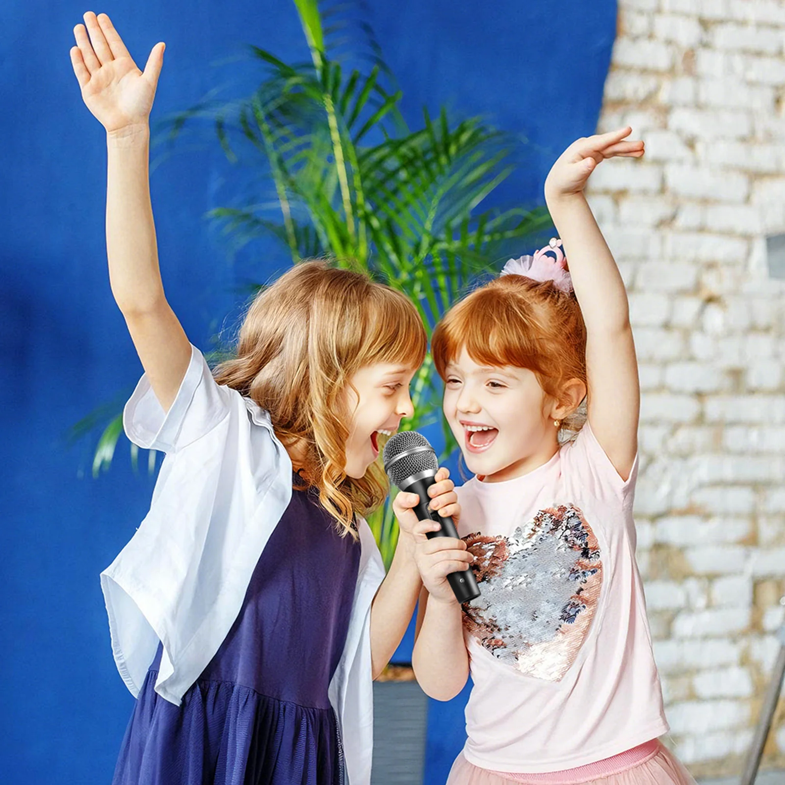 

1pcs Realistic Interview Microphone For Kids Lightweight Plastic Pretend Play Mic Props Stage Performance Party Speech Training