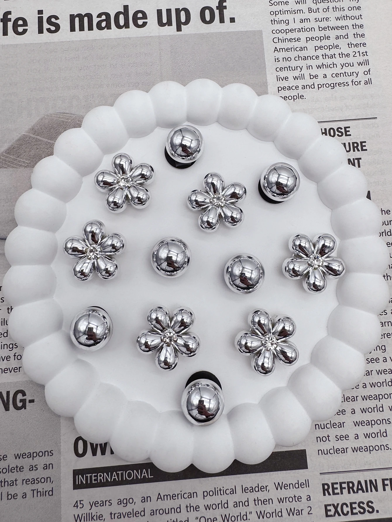 12 pieces of silver dot diamond flowers, ABS pearl shoe buckle DIY decoration, women's sandals, slippers, beach bag multi-functi
