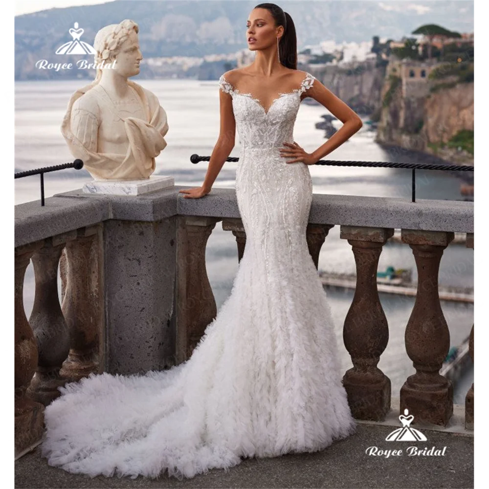 Roycebridal Brautkleid im Meerjungfrau-Stil mit V-Ausschnitt, 2025, Spitze, Hofschleppe, maßgeschneidertes Brautkleid von Deposinha de Casamento