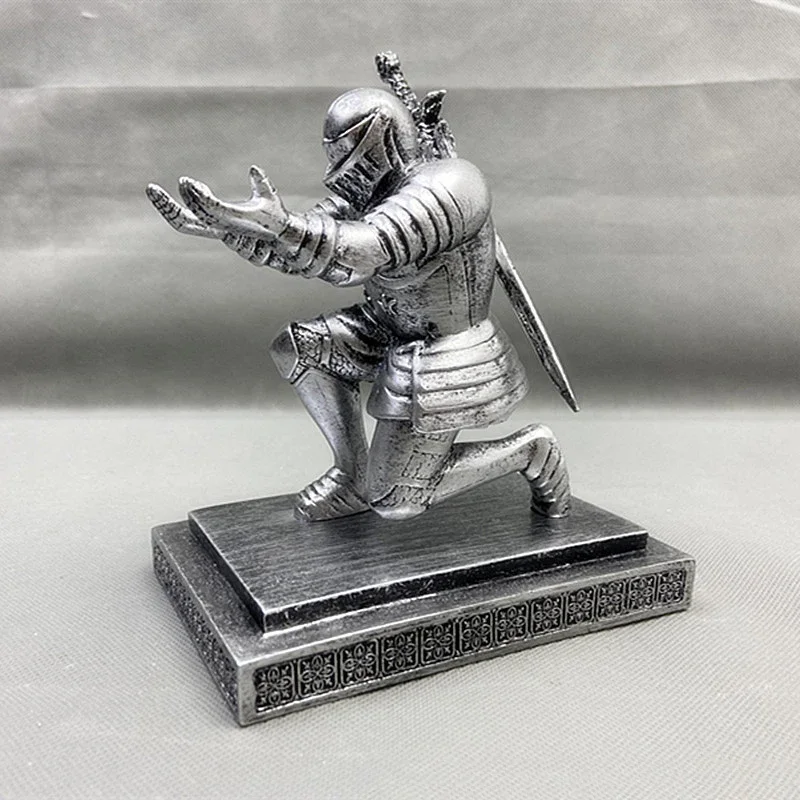 Hot Sale Executive Officer Knight Pen Holder with Sword 15*10*6cm Armor Knight Stationery Medieval Theme Resin Decor for Office