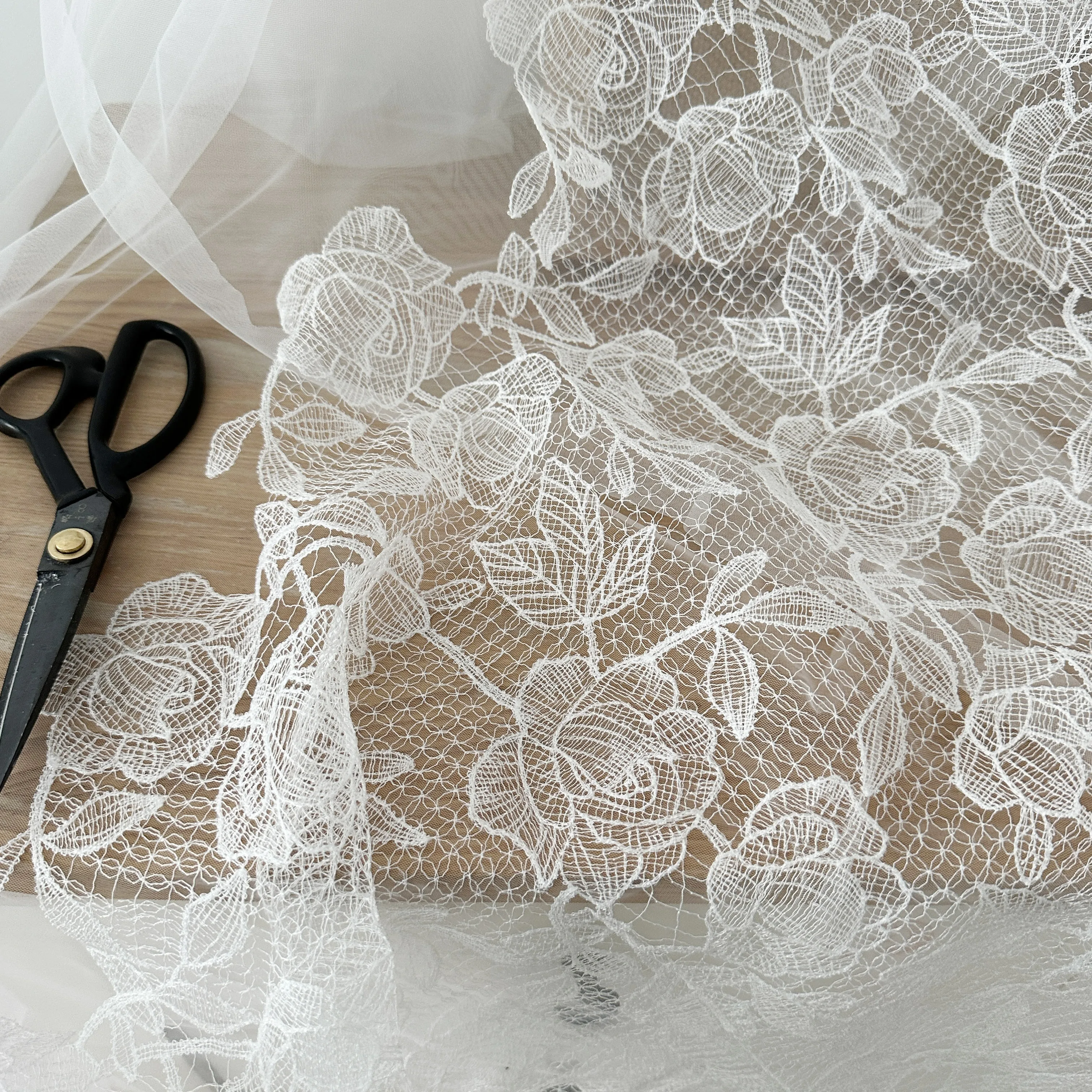 

Новая ажурная Цветочная кружевная ткань для свадебного платья, аксессуары для одежды «сделай сам»