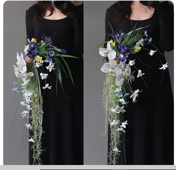 

Air sense certificate holding artificial flowers purple bride wedding bouquet feel iris calla lily wedding photography