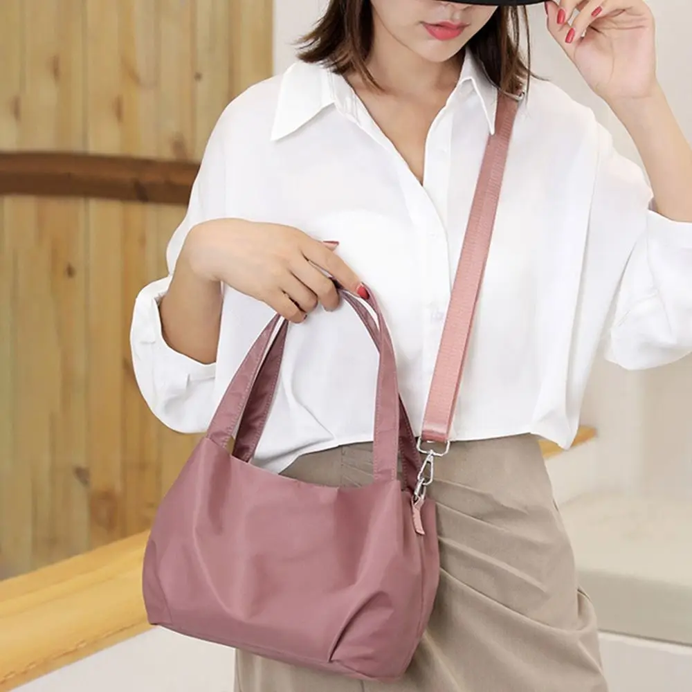 Borsa a tracolla di grande capacità borsa a mano Casual in Nylon moda borsa a tracolla leggera impermeabile tinta unita donna ragazze