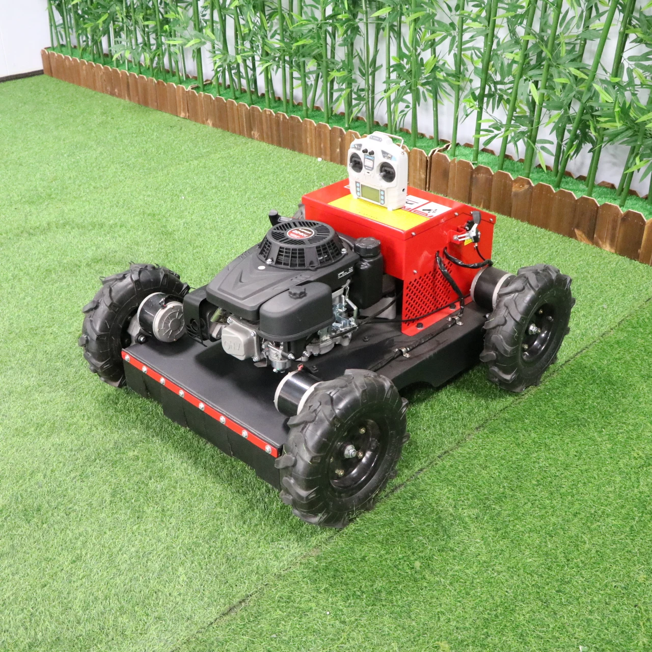 

Газонокосилка с индивидуальной настройкой двигателя 9 л.с., четырехтактная газонокосилка, вездеходная газонокосилка с вращающимся шасси и дистанционным управлением.