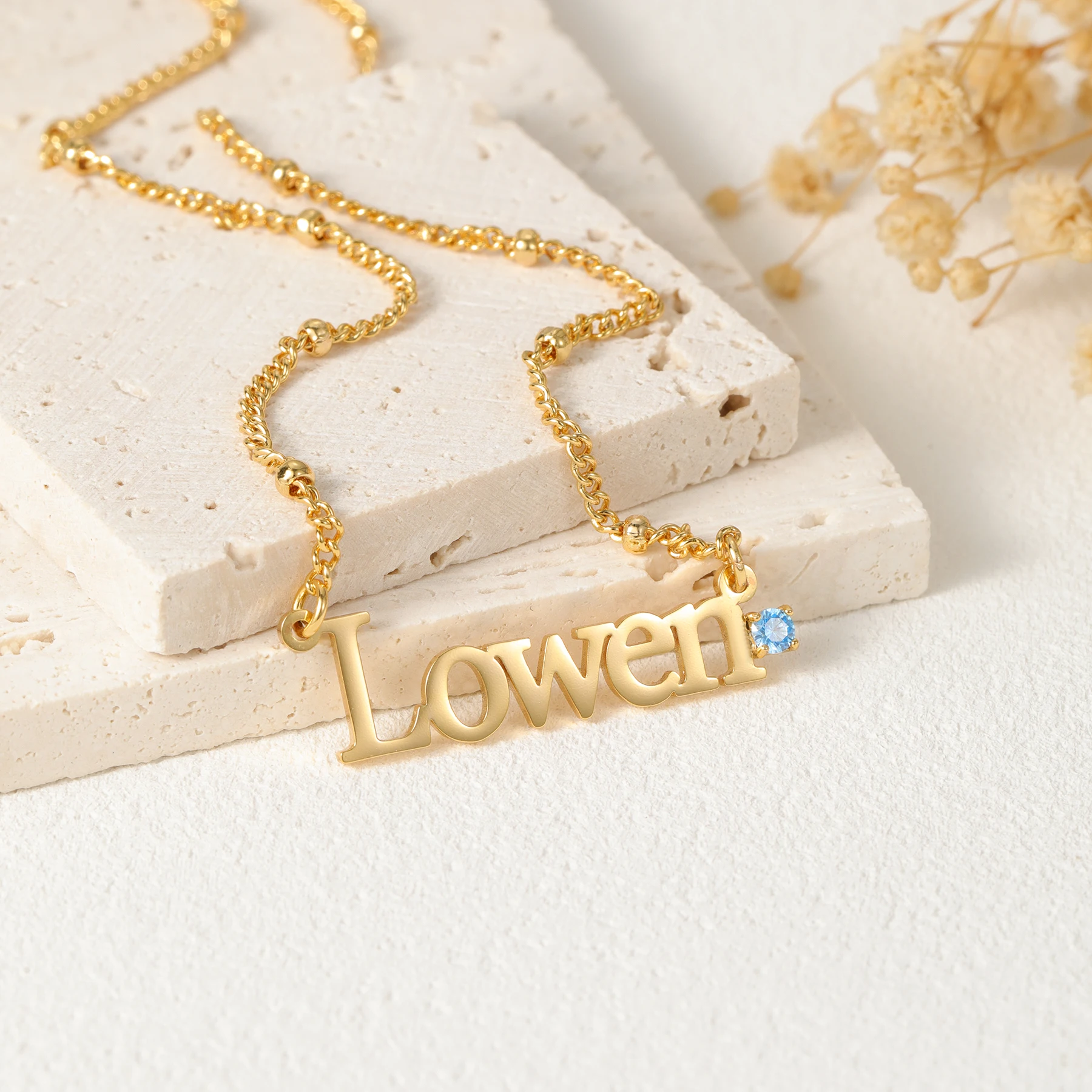 

Ожерелье с именем на заказ, позолоченная цепочка с акцентом из бисера, подвеска из синего драгоценного камня, минималистичный персонализированный ювелирный подарок для женщин, ее