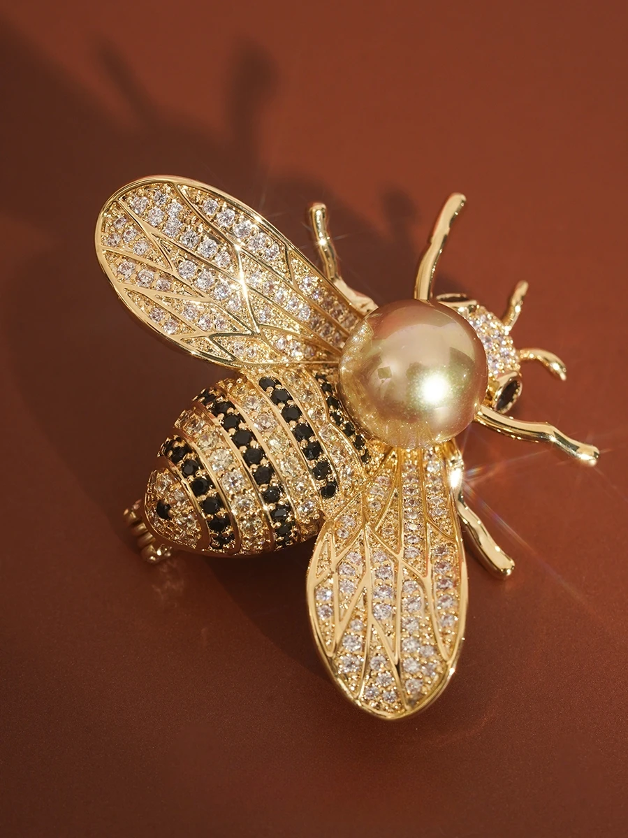 Gold Bead Bee Brooch Luxury Temperament Design Sense Niche Corsage Boudoy Gift Unique Niche