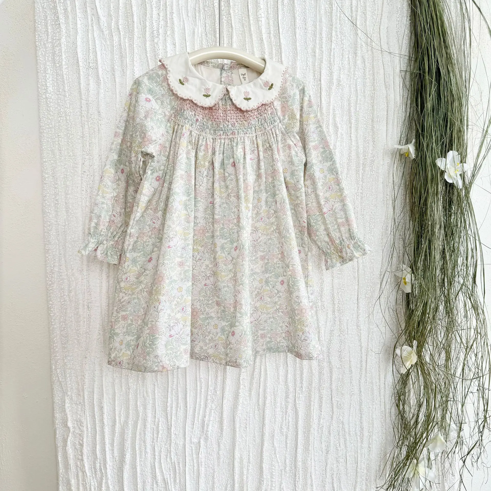 spring baby clothes girls dress Flower pattern embroidery petal pattern lapel French countryside style long sleeved dress